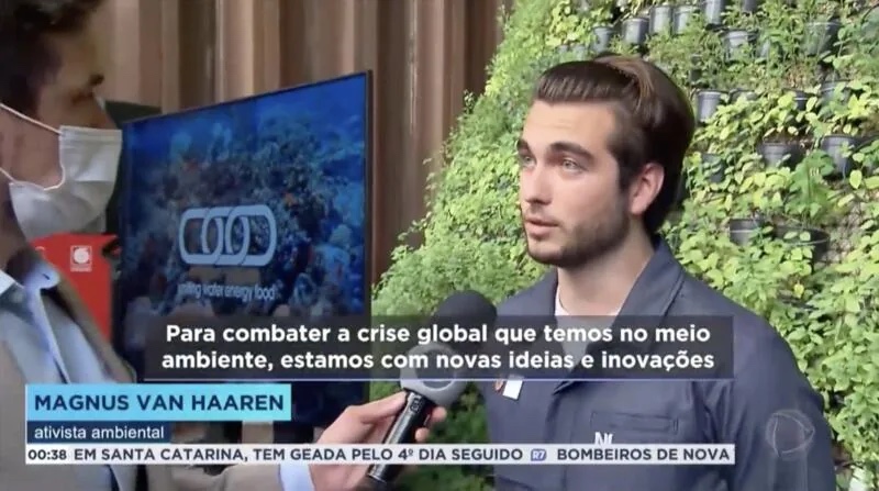 Portuguese-language television interview featuring Magnus van Haaren